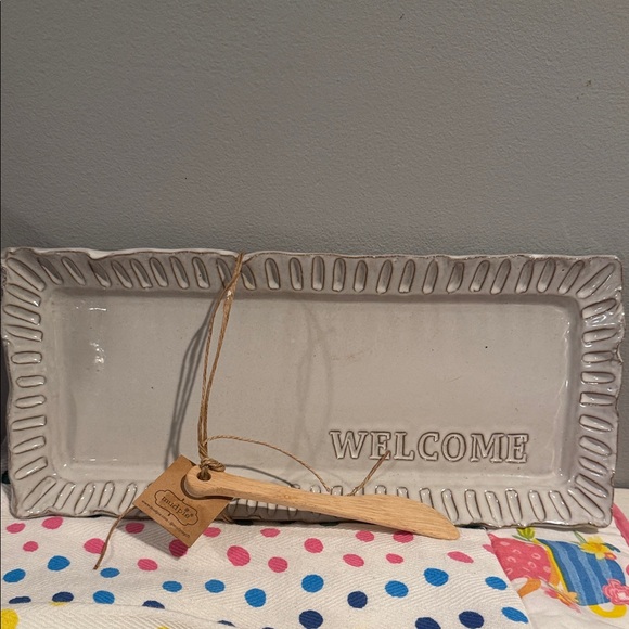 Mud Pie Other - Mud Pie White Welcome Tray with Wooden Spreader